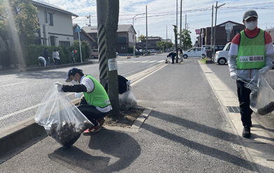 町内一斉清掃の様子