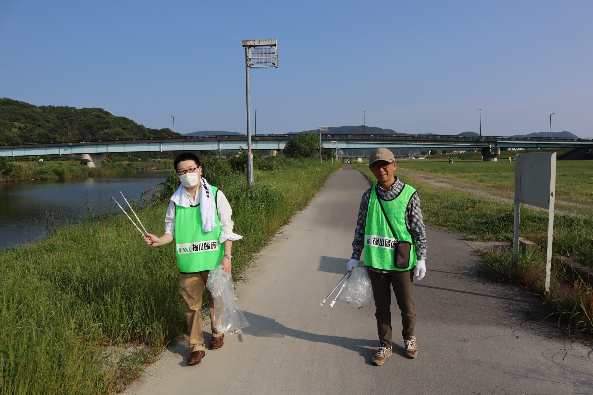 芦田川を守る日 一斉清掃の様子